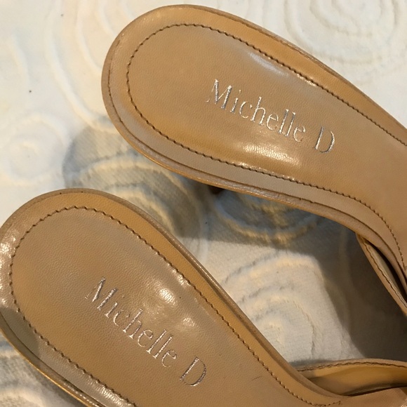 Michelle D slip on mules. Size 6.5. Cream color - Picture 5 of 5